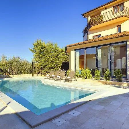 Ferienhaus Holiday Yo-yo *
